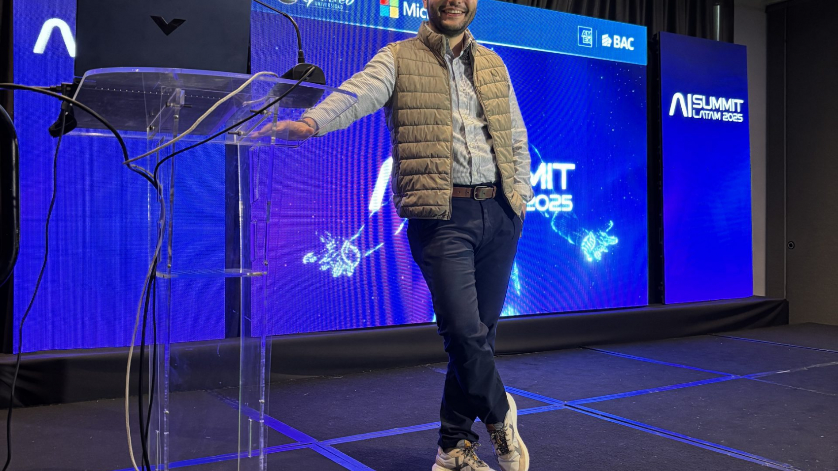 Fotografía de Ángel Molina - consultoría y formación en IA